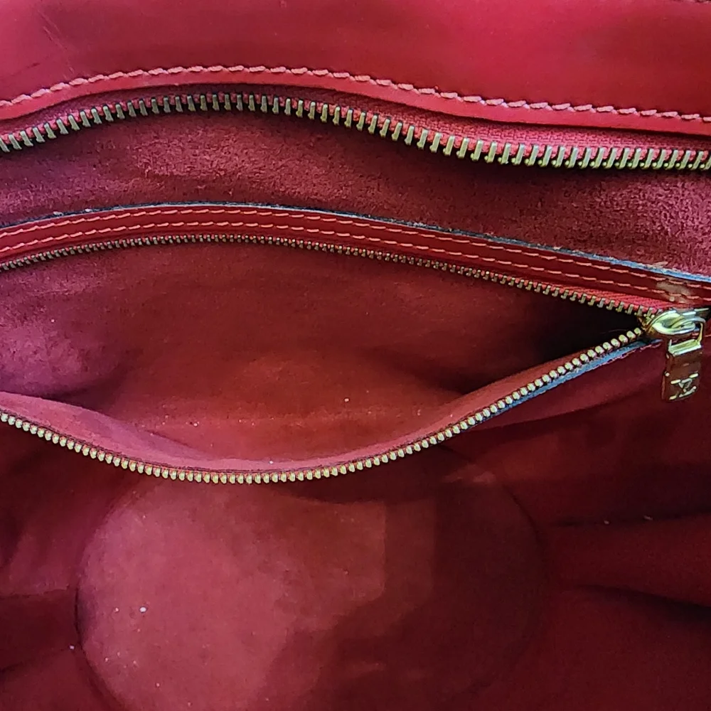 Louis Vuitton Red EPI St Jacques GM - Picture 10 of 16